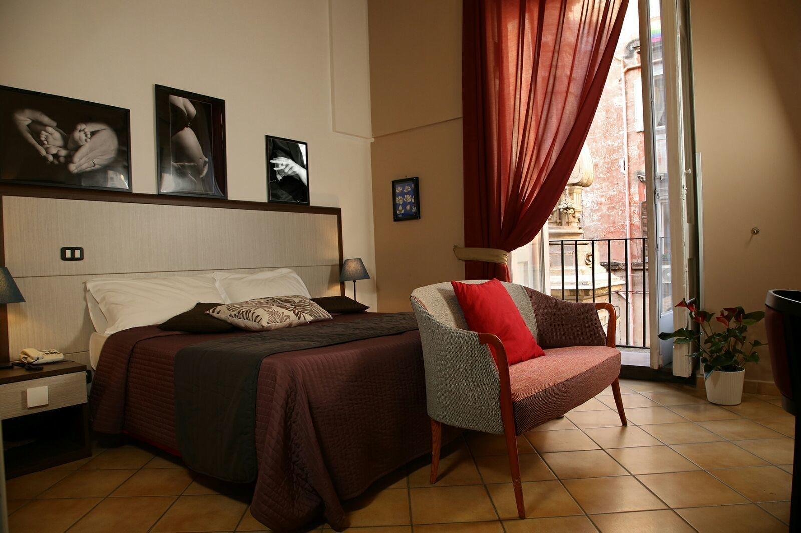 Caravaggio Hotel Napoli Bagian luar foto