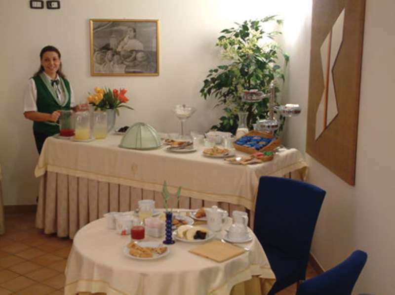 Caravaggio Hotel Napoli Restoran foto