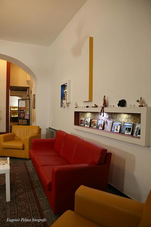 Caravaggio Hotel Napoli Bagian luar foto